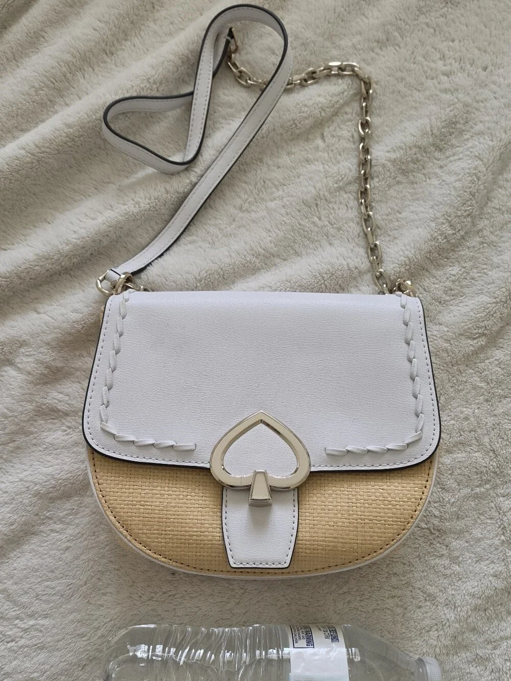 KATE SPADE White and Natural Crossbody Shoulder Bag with Heart Clasp